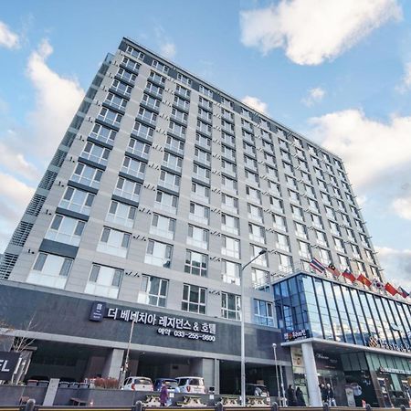 The Venezia Suite Hotel تشنتشون المظهر الخارجي الصورة