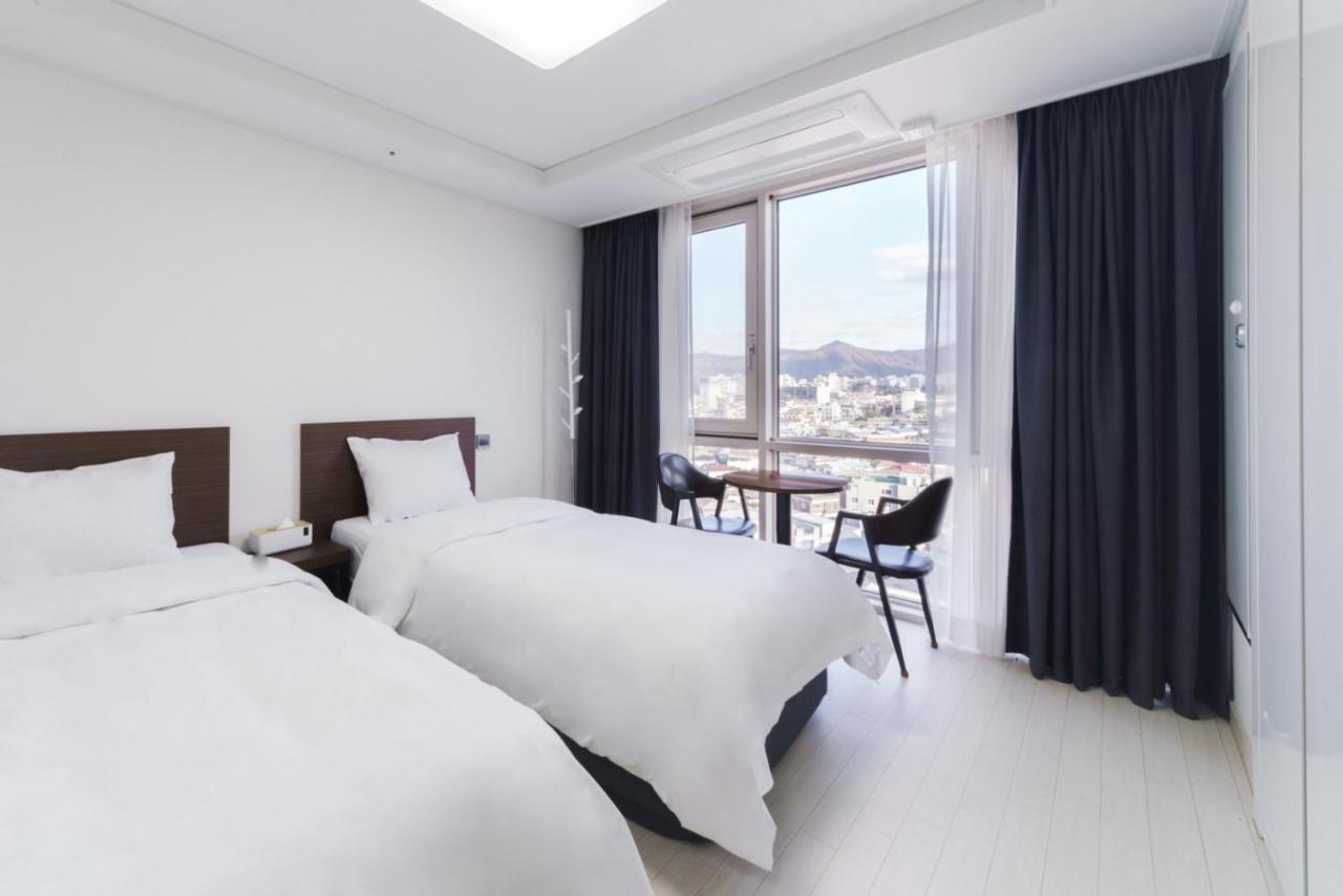 The Venezia Suite Hotel تشنتشون المظهر الخارجي الصورة