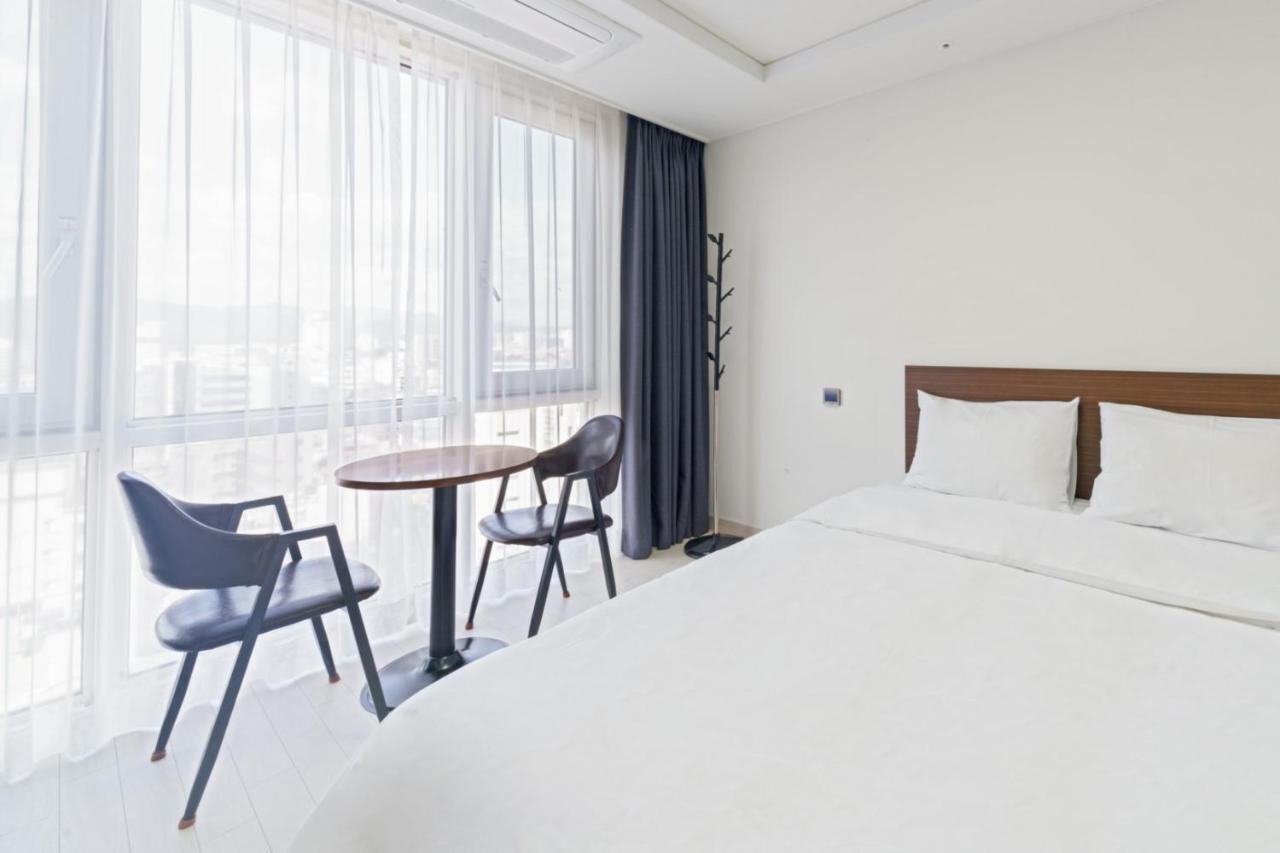 The Venezia Suite Hotel تشنتشون المظهر الخارجي الصورة