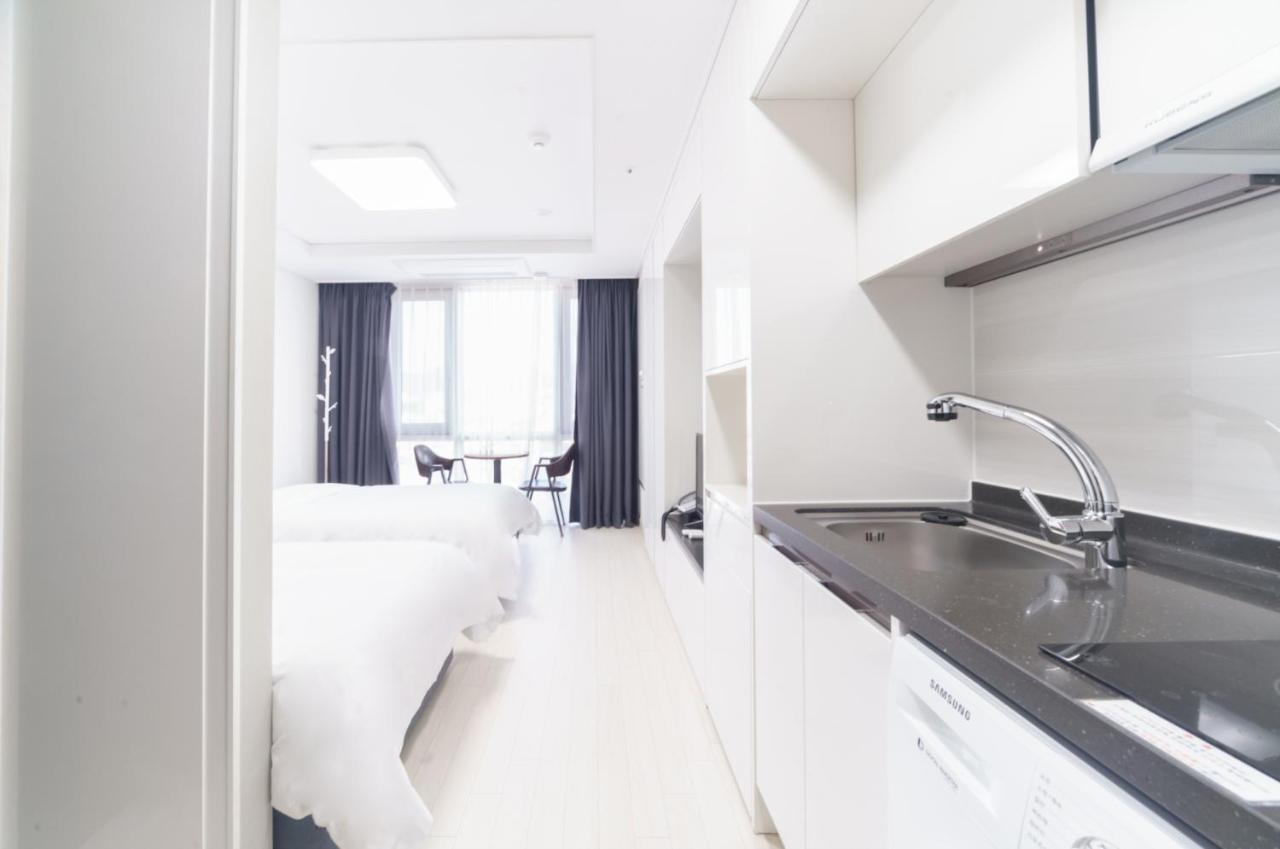 The Venezia Suite Hotel تشنتشون المظهر الخارجي الصورة